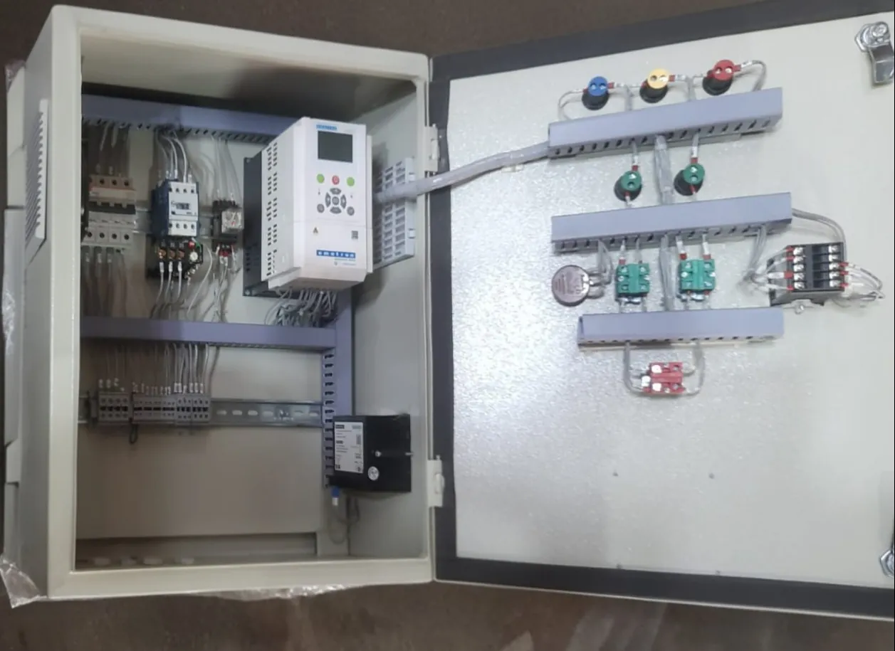 ELECTRIC PANNEL WITH VFD DRIVE INSIDE VIEW
